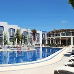 Serpina Hotel (Adults Only)