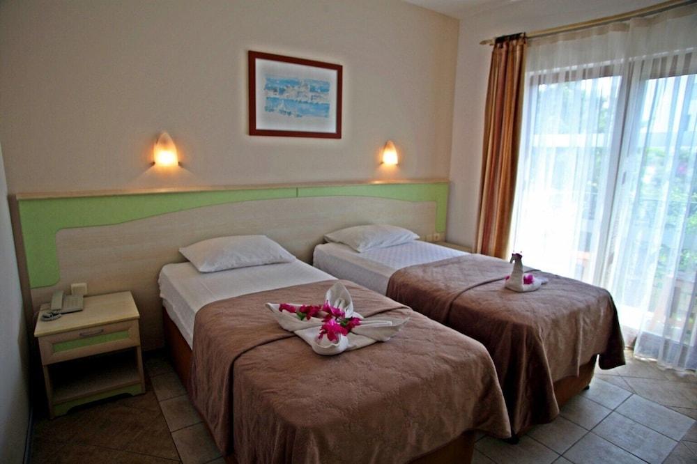 Otel Serpina (adults Only) 3*